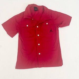 Jordan Boy’s Red short sleeve button up collared shirt size 4T